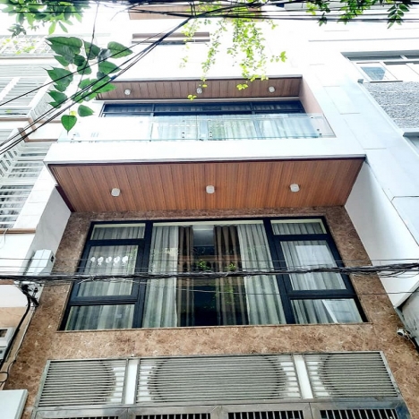 Dương Quảng Hàm, 65m2 x 5T thang máy, mặt tiền 4.3m, giá chào 10.8 tỷ, oto qua nhà.