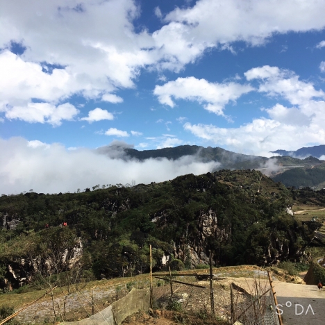 mảnh view có núi đá hùng vĩ tại Can Ngài- Tả Phìn- Sapa