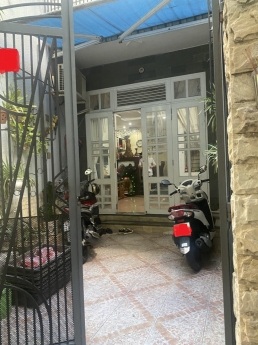 Bán nhà Triệu Nữ Vương, Hải Châu, 65m2, 4 tầng mới keng, giá chốt hơn 4 tỷ