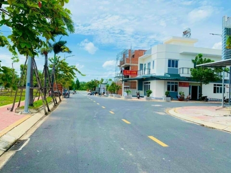 Chính chủ muốn bán lô đất ngay Thị Trấn Thủ Thừa, Long An - SHR, Công Chứng ngay trong ngày.