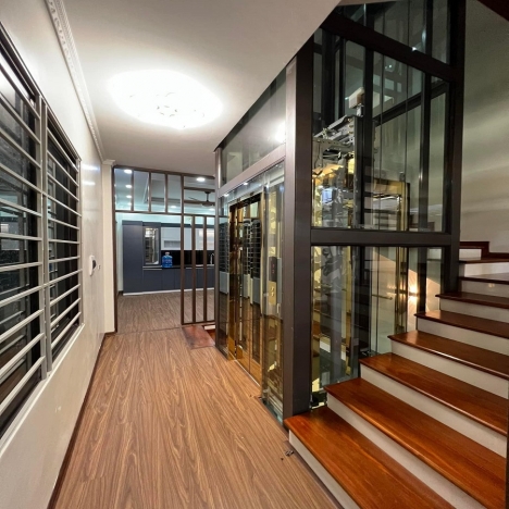 Dương Quảng Hàm, 65m2 x 5T thang máy, mặt tiền 4.3m, giá chào 10.8 tỷ, oto qua nhà.