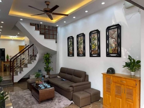 GấpTân Bình Phường 5 CMT8 Hẻm xe hơi nhà đẹp ở ngay diện tích 40m2 hơn 3 tỉ