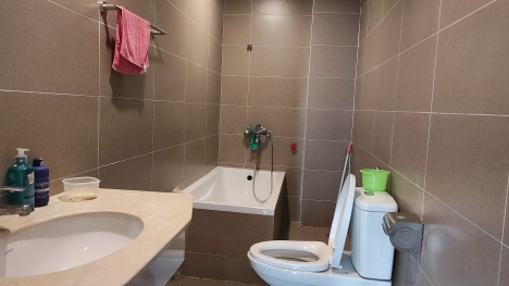 Bán nhà Ngọc Thuy 45m2 x 5 tầng , ô tô vào nhà, Nội thất đầy đủ, ở ngay.Chỉ 5.5 tỷ