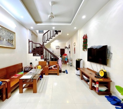 Bán nhà Khúc Thừa Dụ 50 x 4 tầng, mặt tiền 4m giá 6.9 Tỷ, sát phố, nhà dân xây, thông tứ tung
