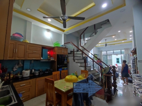 NHÀ HXH LŨY BÁN BÍCH - 2 TẦNG - 80M2 - CHỈ 7 TỶ- SIÊU RẺ