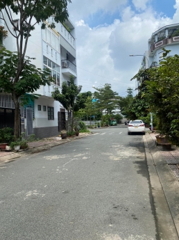 Bán nhà Dương Quảng Hàm - P6-GV, ngang 4,5 dài 17m HXT khu nhà cao tâng an ninh giá 5,9 tỷ..