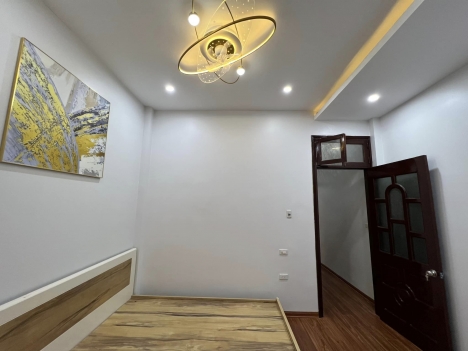 Bán nhà chính chủ Mễ Trì Hạ- Ngõ Rộng- Ô Tô cách 20m 45m 5 tầng chỉ 5 tỷ