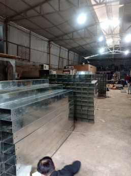 thang máng cáp điện cty cơ điện DHCOM sản xuất