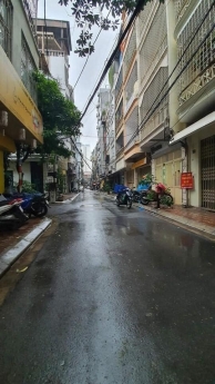 Bán nhà Giang biên Long biên . Dt 44m. C4 .Mt8.7. Giá 1.55 tỷ