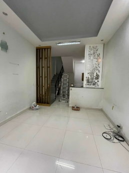 Bán nhà 3 tấm ,3PN,3WC có sổ hồng đường Lê Văn Lương Q.7 , DT: 4x11 ngay sau lưng LOTTE Q.7 giá chỉ