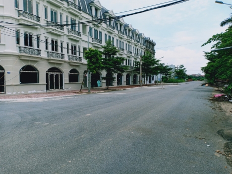 Bán LK Lai Xá sát trường Đại Học Thành Đô: 77m2*4 tầng*phù hợp V.phòng, k.doanh,miễn TG.