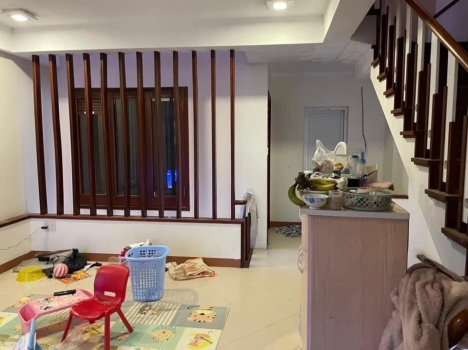 Bán nhà Lk Văn La Văn Phú 50m2 3T mt 5m chỉ hơn 7tỷ ô tô kdoanh cực hiếm rẻ.