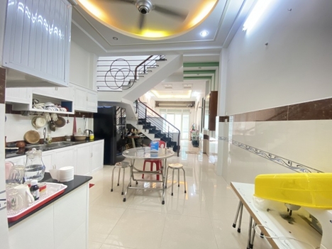 Bán nhà Trương Văn Hải, Hiệp Phú, Thủ Đức, 60m, 2 tầng, xe hơi 6m, giá 6 tỷ