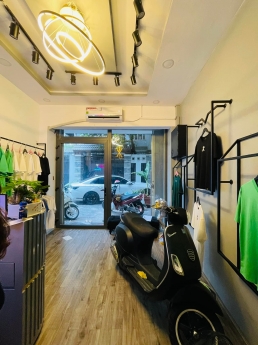 Nhà 3 tầng, mt nhựa Thân Nhân Trung, DTSD 60m. 5.05 ty