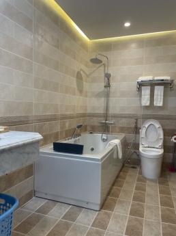 Bán nhà Quận Hoàn Kiến, mặt phố Hàng Cân 96m, 8 tầng.