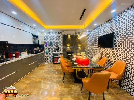 bán nhà quận long biên full nội thất ,