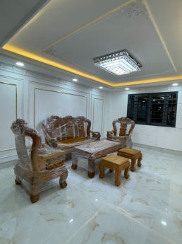 nhà còn mới hiện chủ đang chờ ra sổ