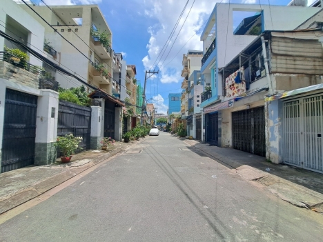 Gấp bán nhà Đường nhựa 8m Nguyễn Hữu Tiến, Q. Tân Phú_ 4 x 17.5m, nhĩnh 6 tỷ.