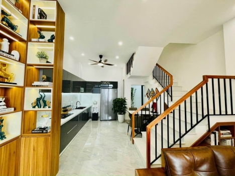 Nhà Điện Biên Phủ, Quận Thanh Khê, 3 Tầng, ÔTô ngủ trong nhà, Tặng Nội Thất, Chỉ 3 tỷ nhỏ