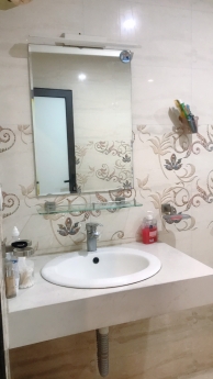 Nhà đẹp dân xây Nguyễn Văn Cừ Dt 69m2 5Tầng Mt5m Lô góc Ôtô Thông Ở Kd Vp Đầu tư