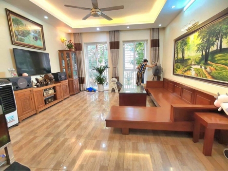 Bán nhà đấu giá Kiến hưng hà đông 63m2, 5m tiền, 7.x tỷ. Nhà đẹp hiếm bán.