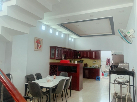 BÁN GẤP NHÀ MẶT TIỀN BÙI HỮU NGHĨA BÌNH THẠNH-100M2-NGANG 4,2M,3TẦNG BTCT3PN,3WC,DÒNG TIỀN 180TR -