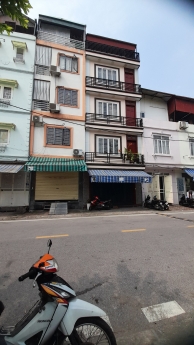 Bán nhà mặt phố Ngọc Lâm - Long Biên, đang kinh doanh tốt, lô góc, 45/55m2, 4 tầng, giá 10.5 tỷ