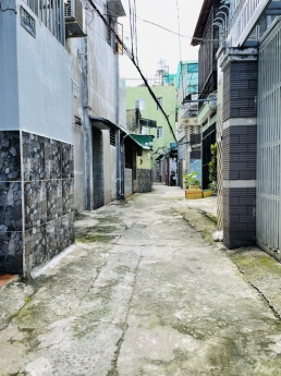 Bùi Đình Túy Bình Thạnh DTSD 28m 2 tầng sát mặt tiền chỉ 2 tỷ nhĩnh