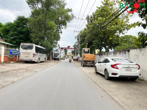 Bán nhà cấp 4,rộng đẹp, xây ở, 370m2, SHR, đường xe hơi thoải mái,Tân Phong, Biên Hoà