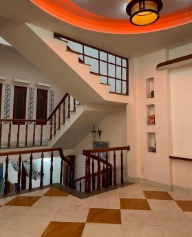 Bán nhà 2 tầng sân thượng Nguyễn Viết Xuân 125m2 giá 5,x tỷ tlcc