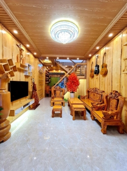 NHÀ GV HẺM XE TẢI ĐẬU TRƯỚC NHÀ - SỔ VUÔNG ĐẸP NHÀ ỐP GỖ TOÀN BỘ, CHỦ TẶNG HẾT NỘI THẤT CAO CẤP -