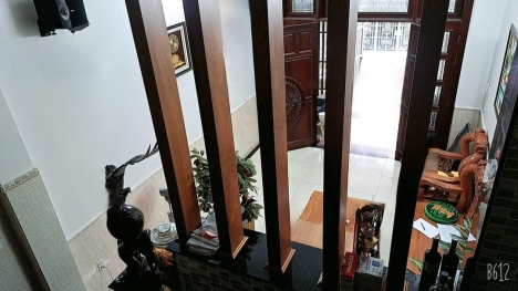 LÊ VĂN QUỚI 4 TẦNG HXH TẶNG NỘI THẤT GỖ QUÝ