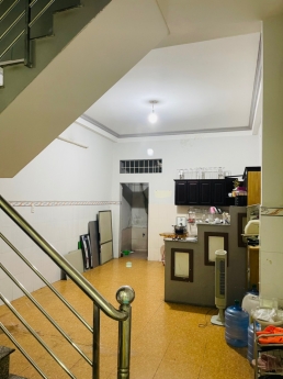 Bán nhà mặt tiền Nguyễn Chí Thanh - Quận 10,  DT 4.3 x 15, 6 tầng, 10 PN giá 26 tỷ.