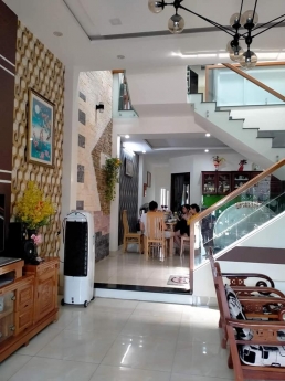 Bán GẤP trong tuần , nhà Hà Huy Tập, 95m2, HXH , 7 ngủ, 7 Wc , Tặng Nội Thất, Chỉ 4 tỷ