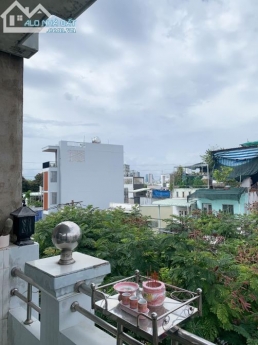 MẶT TIỀN DƯƠNG BÁ TRẠC - Q8 - NHỘN NHỊP NGÀY ĐÊM - 46M2.