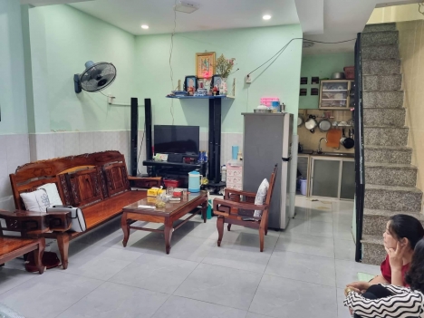 Chủ cần bán gấp nhà đường số 9 nhà 30m
NGANG 4M VUÔNG VỨC - KHÔNG LỘ GIỚI - 3 TẦNG 3PN MỚI ĐẸP -