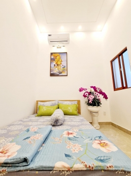 NHÀ GV HẺM XE TẢI ĐẬU TRƯỚC NHÀ - SỔ VUÔNG ĐẸP NHÀ ỐP GỖ TOÀN BỘ, CHỦ TẶNG HẾT NỘI THẤT CAO CẤP -