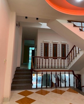Bán nhà 2 tầng sân thượng Nguyễn Viết Xuân 125m2 giá 5,x tỷ tlcc