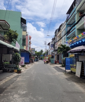 Bán nhà Tô Ký, Quận 12- 120m2- Ngang 6m- 4 Tầng.Trong khu phân lô đẹp