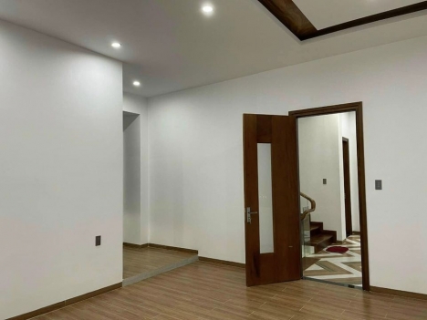 ĐÀ LẠT -  BÁN CĂN BIỆT THỰ TRỊNH HOÀI ĐỨC - 260 M2 - GIÁ CHỈ 13,5 TỶ FULL NỘI THẤT CAO CẤP
