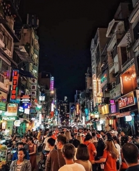 Cần bán gấp nhà DV 5 tầng chung tâm quận 1 đang kinh doanh có dòng tiền ổn định 85 tr một tháng