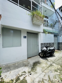 Bùi Đình Túy Bình Thạnh DTSD 28m 2 tầng sát mặt tiền chỉ 2 tỷ nhĩnh
