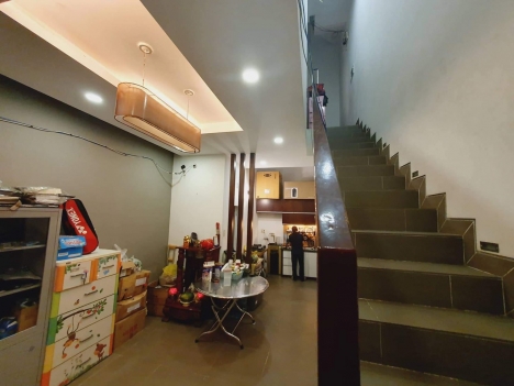 BÁN GẤP NHÀ MẶT TIỀN LÔ GÓC PHƯỜNG 19 BÌNH THẠNH- 60M2-NGANG 5,5 M-DÒNG TIỀN KHỦNG 300TR-CHỈ HƠN 10