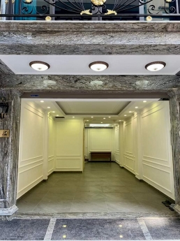 Bán nhà phân lô đường Cầu Giấy, 50m2, 9 tầng, ô tô, thang máy, 15 tỷ