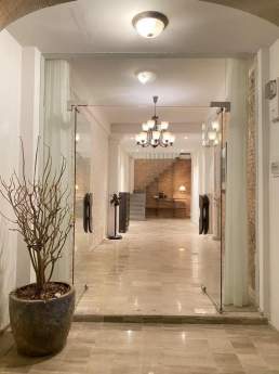 Rao bán hoặc cho thuê MTKD nở hậu trung tâm Quận 3 đường Trương Quyền, Võ Thị Sáu.