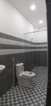 BÁN GẤP NHÀ MỚI ĐẸP - NGANG BỀ THẾ - DIỆN TÍCH TO - GIÁ TÔT