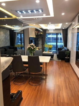 Cần bán căn hộ GoldSeason 47 Nguyễn Tuân, Full kính, full nội thất giá chỉ 5.750 tỷ