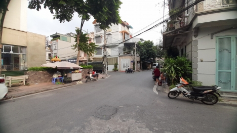 Bán nhà mặt phố Ngọc lâm - Long biên,kinh doanh cực tốt, nhà lô góc. vị trí cực đẹp, 5 tỷ