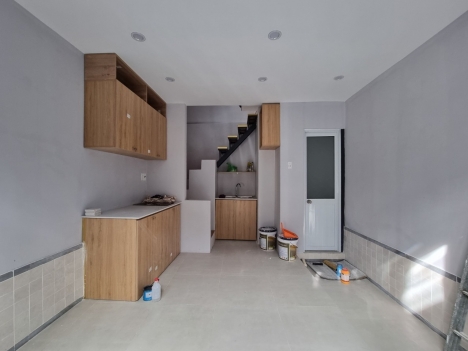 Sát Emart Phan Văn Trị P.5 GV - 3 Tầng 2PN Mới Tinh - Cách MT 20m -Nhỉnh 2 tỷ