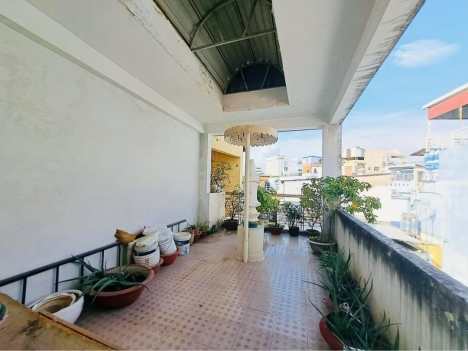 Hẻm Lê Văn Sỹ - Quận 3 - 4 Tầng - 55m2 
- 3.2x17 - 5.6Tỷ